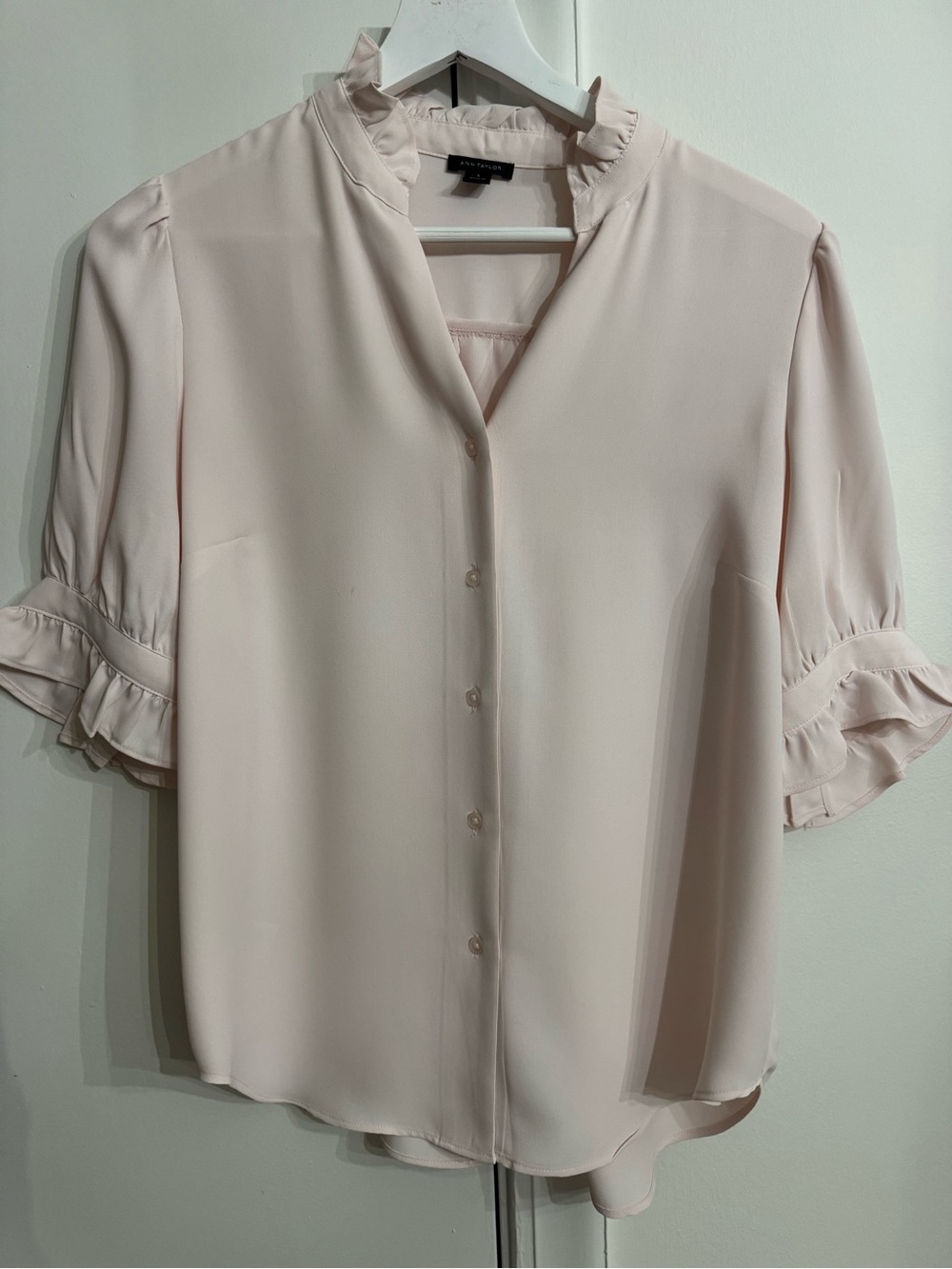 Ann Taylor Soft Pink Ruffle Sleeve Button-Front Women's Blouse Small Like New
